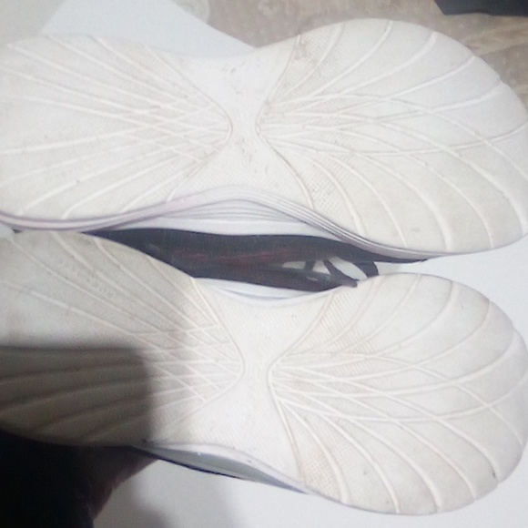 LUMINATORS SNEAKERS BY SKETCHERS- Big Girls size 3.5y - Picture 8 of 12